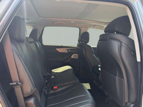 Used 2025 Acura MDX SH-AWD w/ Technology Package image 28