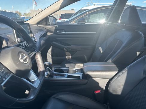 Used 2024 Nissan Altima 2.5 SR FWD image 31