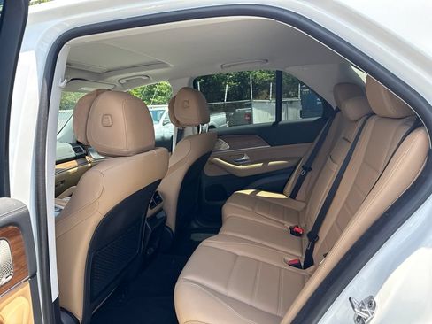 Used 2025 Mercedes-Benz GLE 450 4MATIC image 8