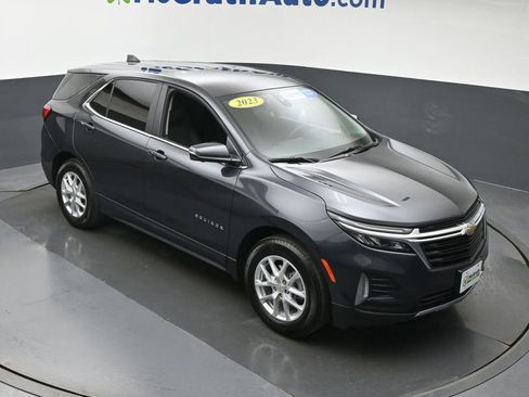 Used 2023 Chevrolet Equinox LT FWD image 3