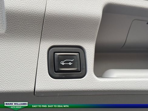 Used 2021 GMC Acadia SLT w/ LPO, Floor Liner Package image 29