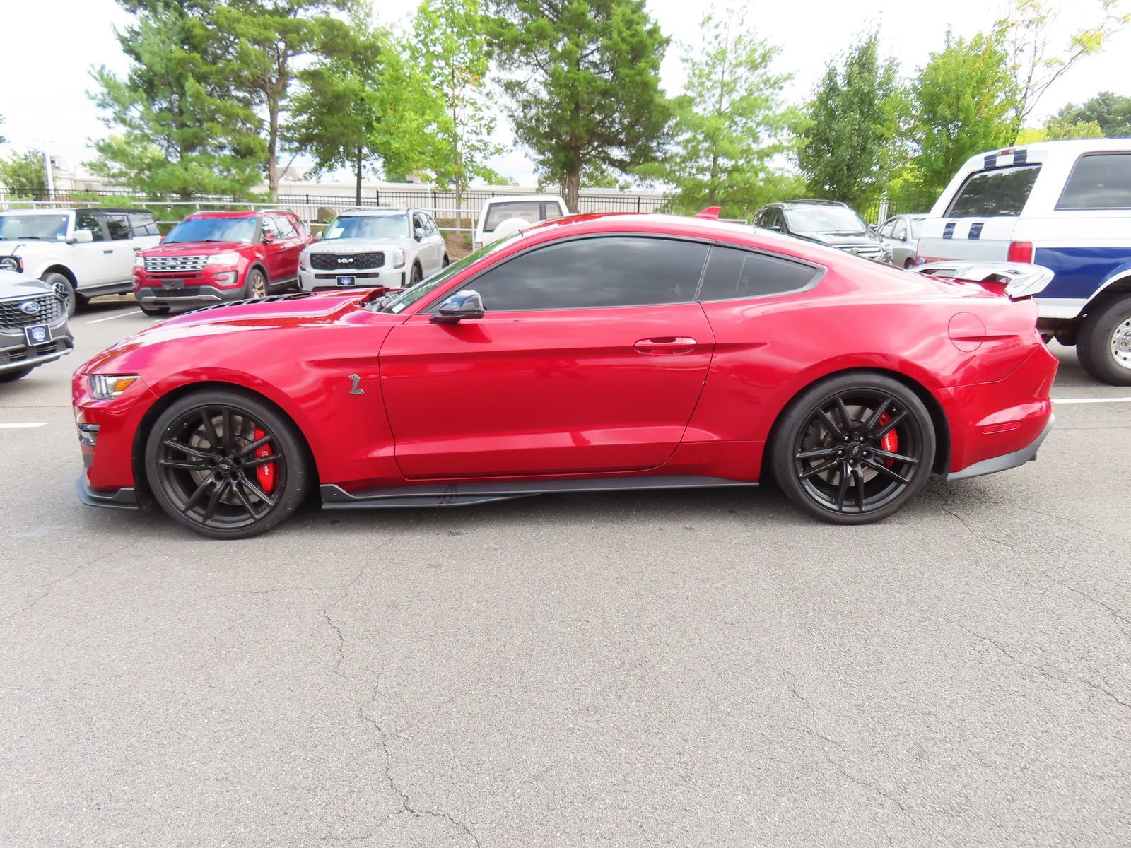 Used 2022 Ford Mustang Shelby GT500 w/ Technology Package RWD image 8