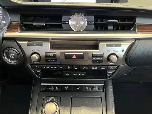 Used 2016 Lexus ES 350 FWD image 31