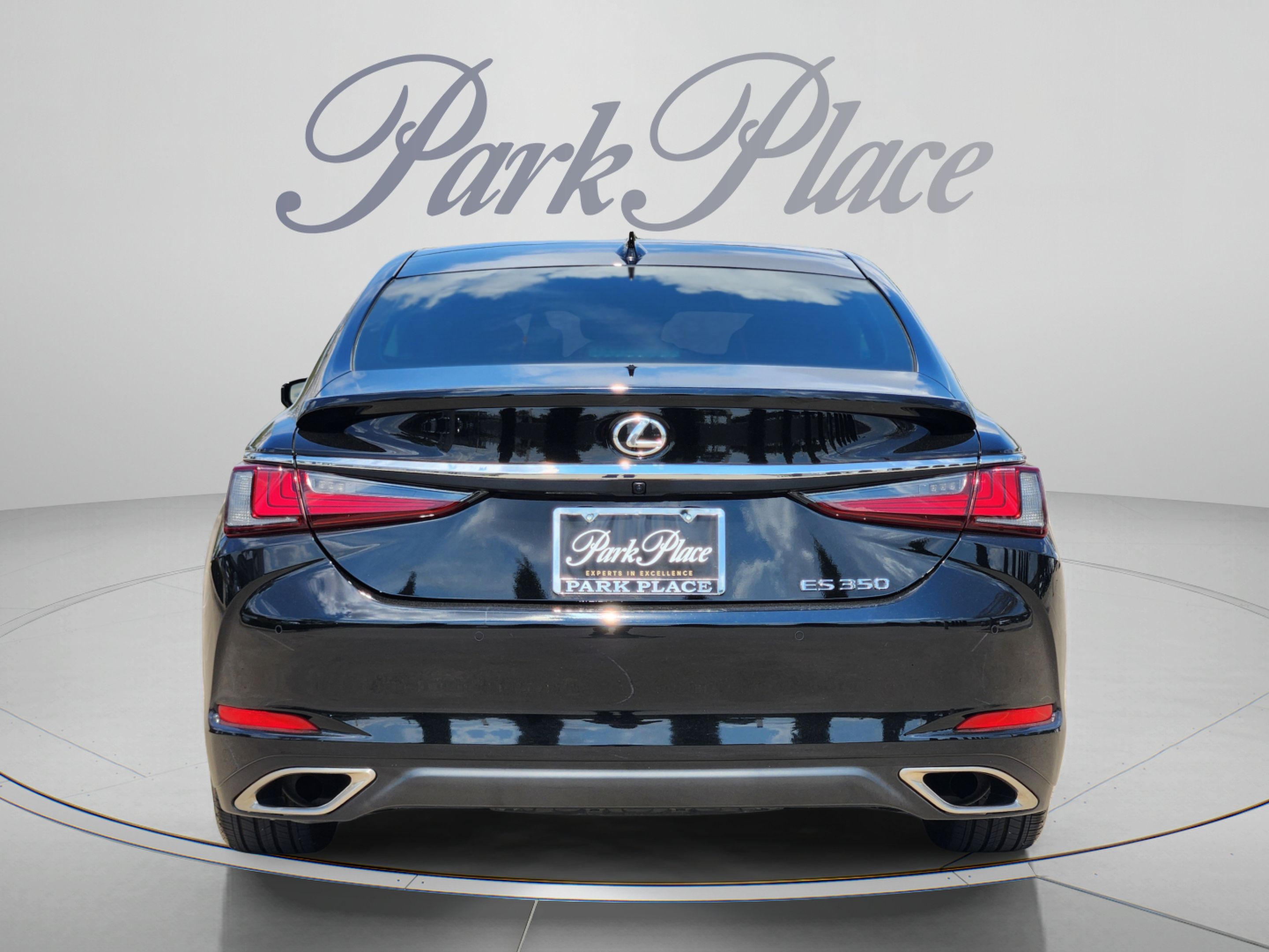 Used 2024 Lexus ES 350 Ultra Luxury w/ Accessory Package (Z2) FWD image 4