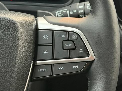 Certified 2025 Toyota Grand Highlander AWD image 29