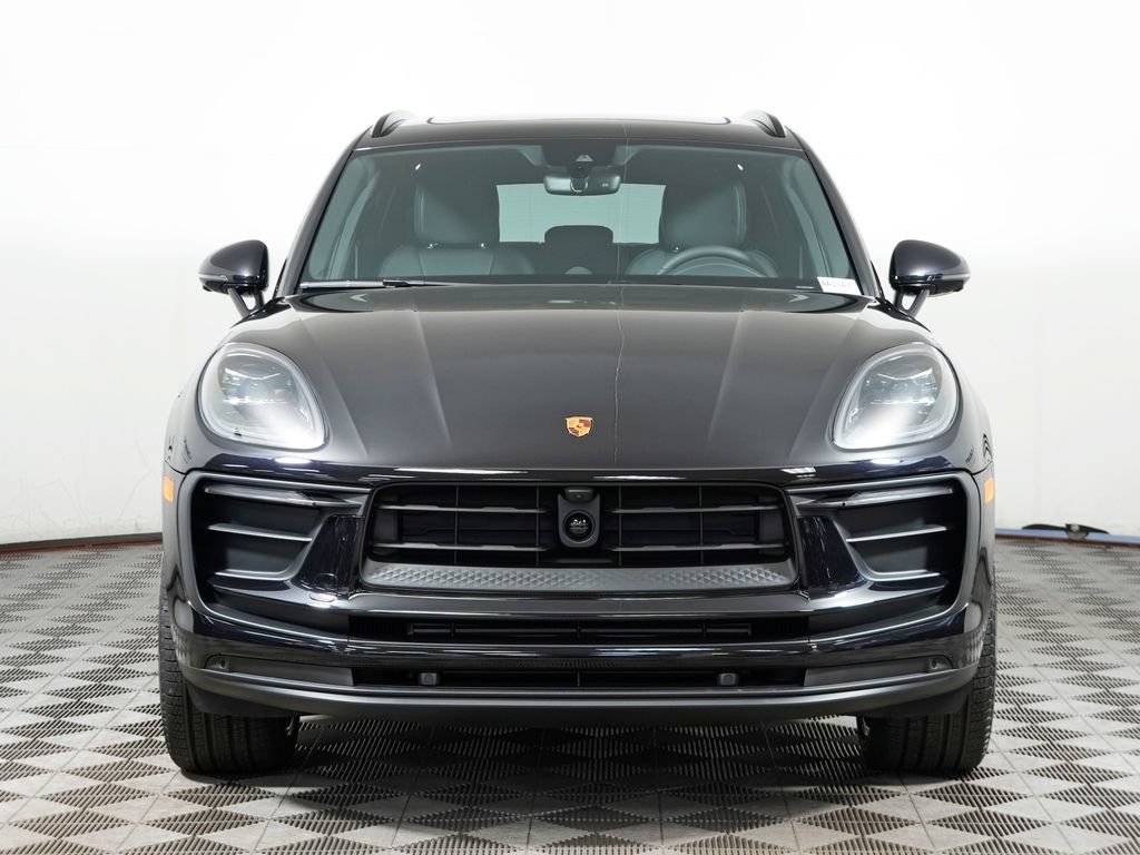 Used 2026 Porsche Macan AWD/4WD image 10
