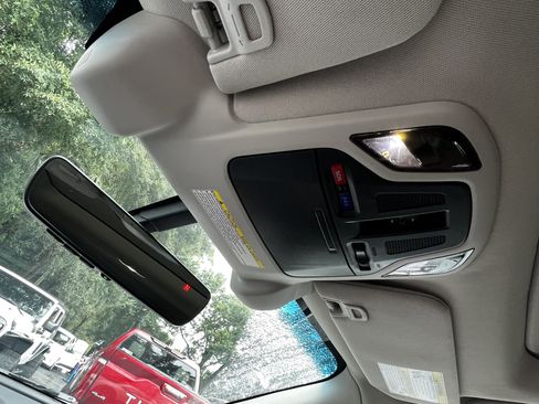 Used 2020 Subaru Outback Touring XT image 29