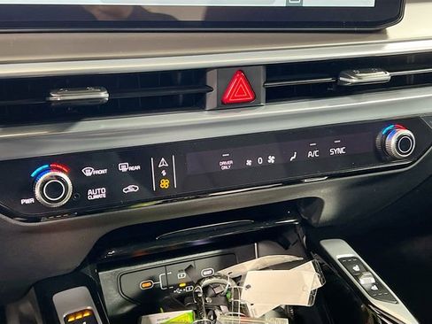 New 2026 Kia Sorento SX Prestige AWD/4WD image 16