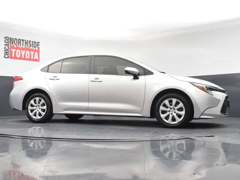 Used 2025 Toyota Corolla LE FWD image 27