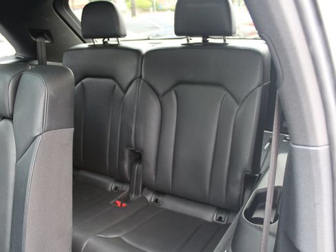 Used 2019 Audi Q7 3.0T Prestige w/ Prestige Package AWD/4WD image 29