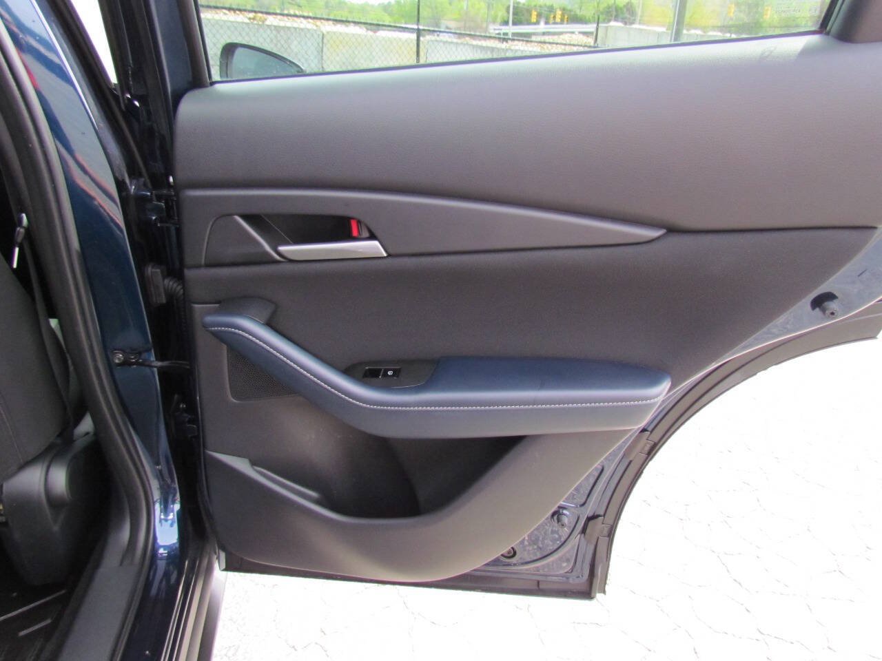 Used 2020 MAZDA CX-30 FWD image 16