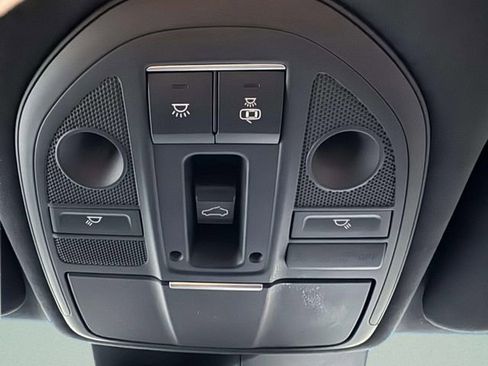 Used 2023 Genesis G70 3.3T w/ Sport Prestige Package image 25