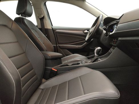 Used 2024 Volkswagen Jetta SE FWD image 21