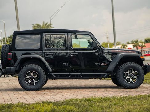 Used 2022 Jeep Wrangler Unlimited Rubicon AWD/4WD image 6