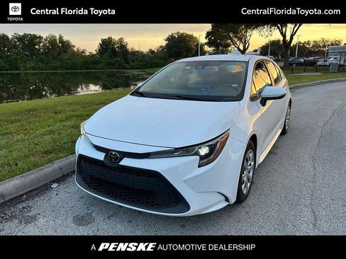 Used 2021 Toyota Corolla LE FWD image 1