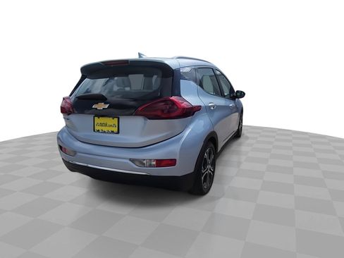 Used 2017 Chevrolet Bolt Premier w/ Driver Confidence II Package FWD image 8