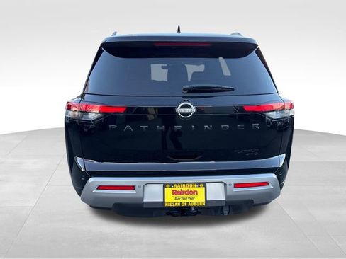 Used 2024 Nissan Pathfinder Platinum w/ Lighting Package (N93) image 9