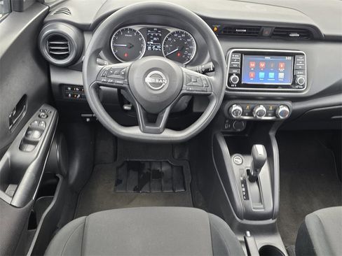 Used 2024 Nissan Kicks S image 10