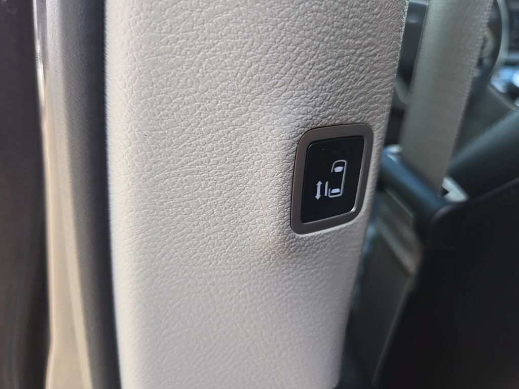 Used 2020 Chrysler Pacifica Touring-L Plus FWD image 31