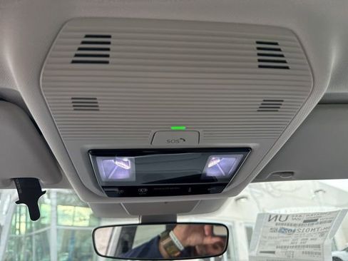 New 2026 Volkswagen Tiguan S image 32