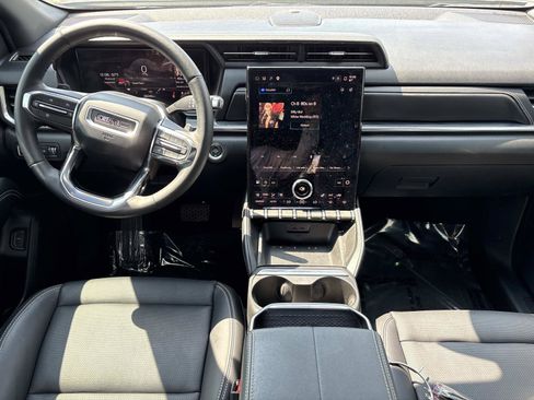 Used 2025 GMC Terrain Elevation w/ Elevation Premium Package AWD/4WD image 30
