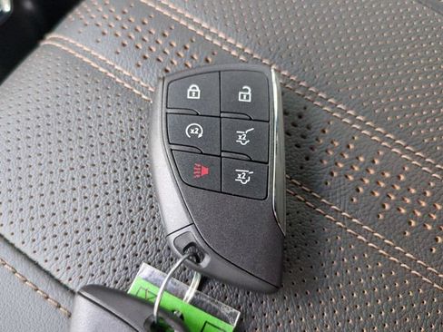 Used 2025 Chevrolet Tahoe High Country RWD image 29