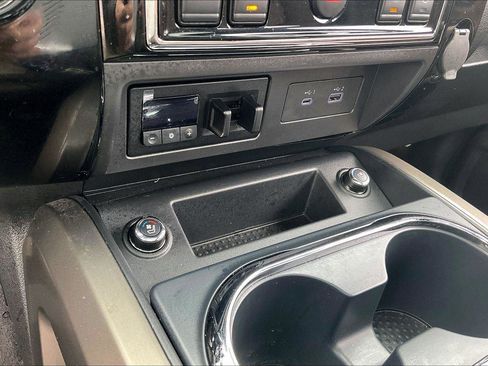 Used 2024 Nissan Titan Platinum Reserve w/ Moonroof Package image 33