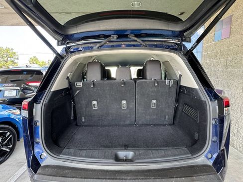 Used 2025 Nissan Pathfinder SV AWD/4WD image 29
