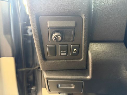 Used 2012 Nissan Rogue S image 17