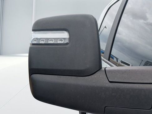Used 2024 RAM 2500 Limited AWD/4WD image 9
