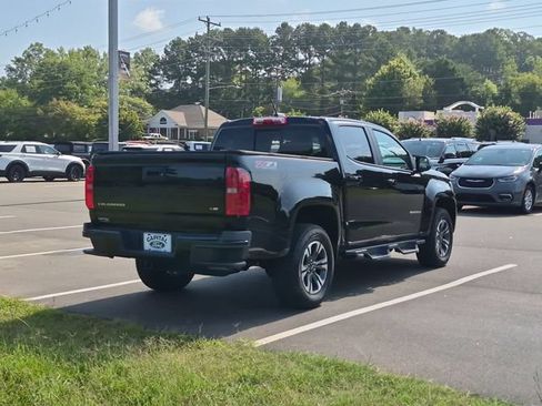 Used 2022 Chevrolet Colorado Z71 AWD/4WD image 13