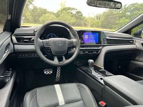 Certified 2025 Toyota Camry SE FWD image 13