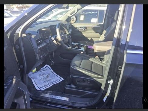 Used 2025 Chevrolet Tahoe Premier image 6