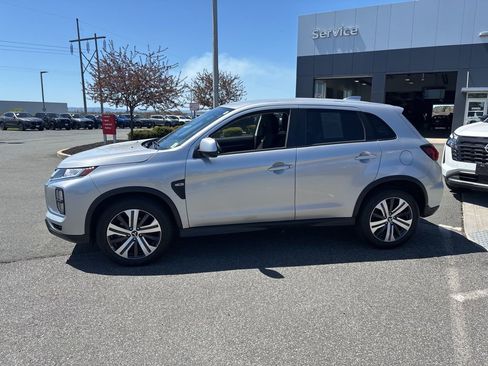 Used 2025 Mitsubishi Outlander Sport ES AWD/4WD image 4