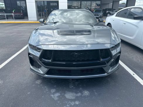 Used 2025 Ford Mustang GT RWD image 2