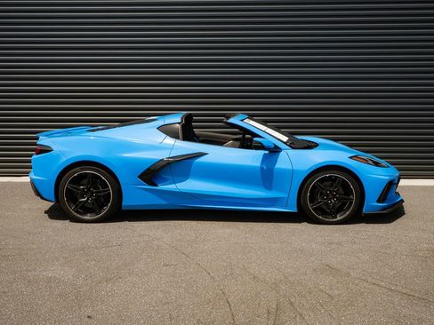Used 2025 Chevrolet Corvette Stingray Preferred Cpe w/ 2LT RWD image 21