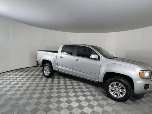 Used 2020 GMC Canyon SLE w/ Driver Alert Package image 2