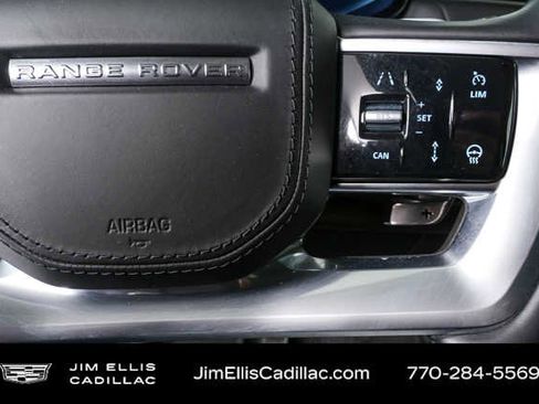 Used 2025 Land Rover Range Rover SE image 11