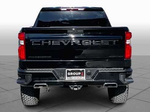 Used 2021 Chevrolet Silverado 1500 Custom Trail Boss w/ LPO, Dark Essentials Package image 4