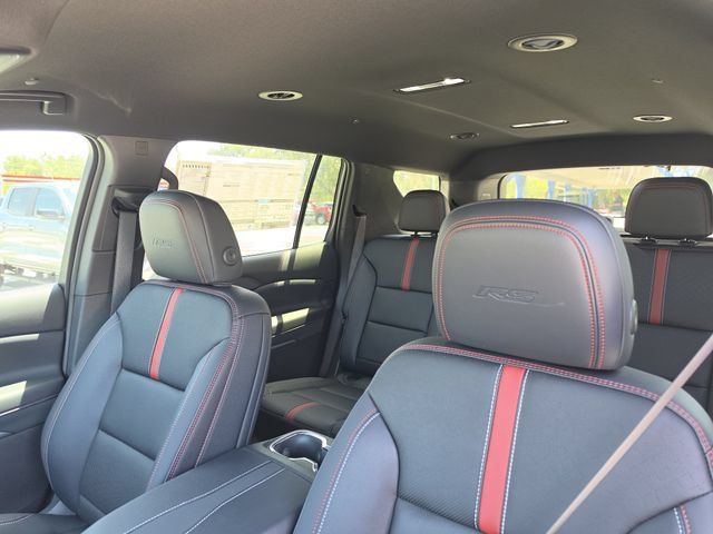 New 2026 Chevrolet Traverse RS w/ LPO, Floor Liner Package FWD image 25