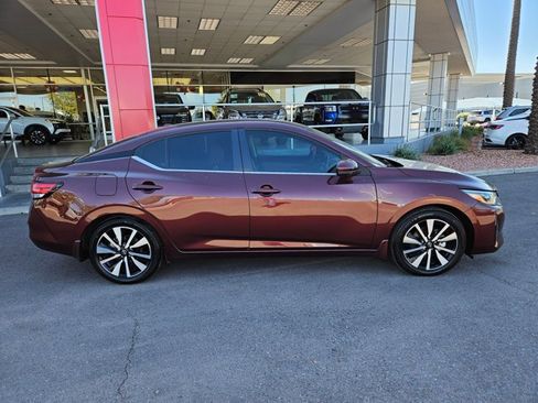 Used 2025 Nissan Sentra SV w/ SV Premium Package image 4