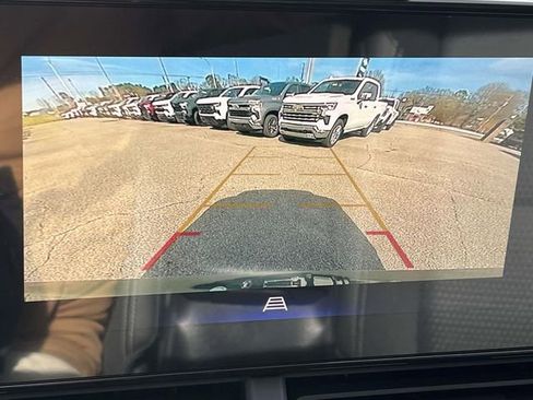 New 2026 Chevrolet Trax LT w/ Sunroof Package image 14