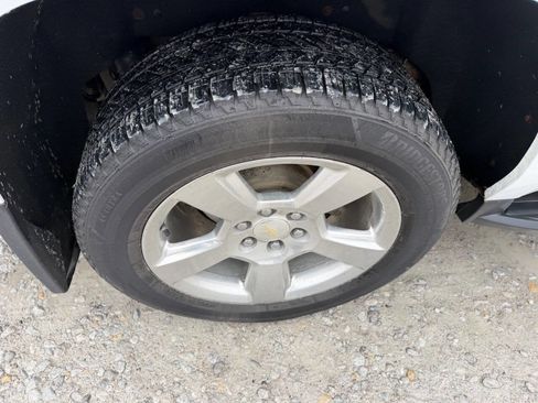 Used 2016 Chevrolet Suburban LT image 11