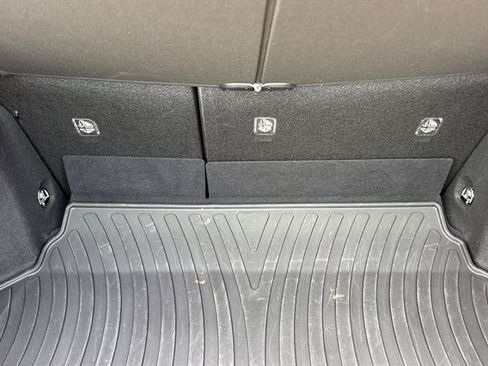 Used 2025 Toyota Prius LE FWD image 16