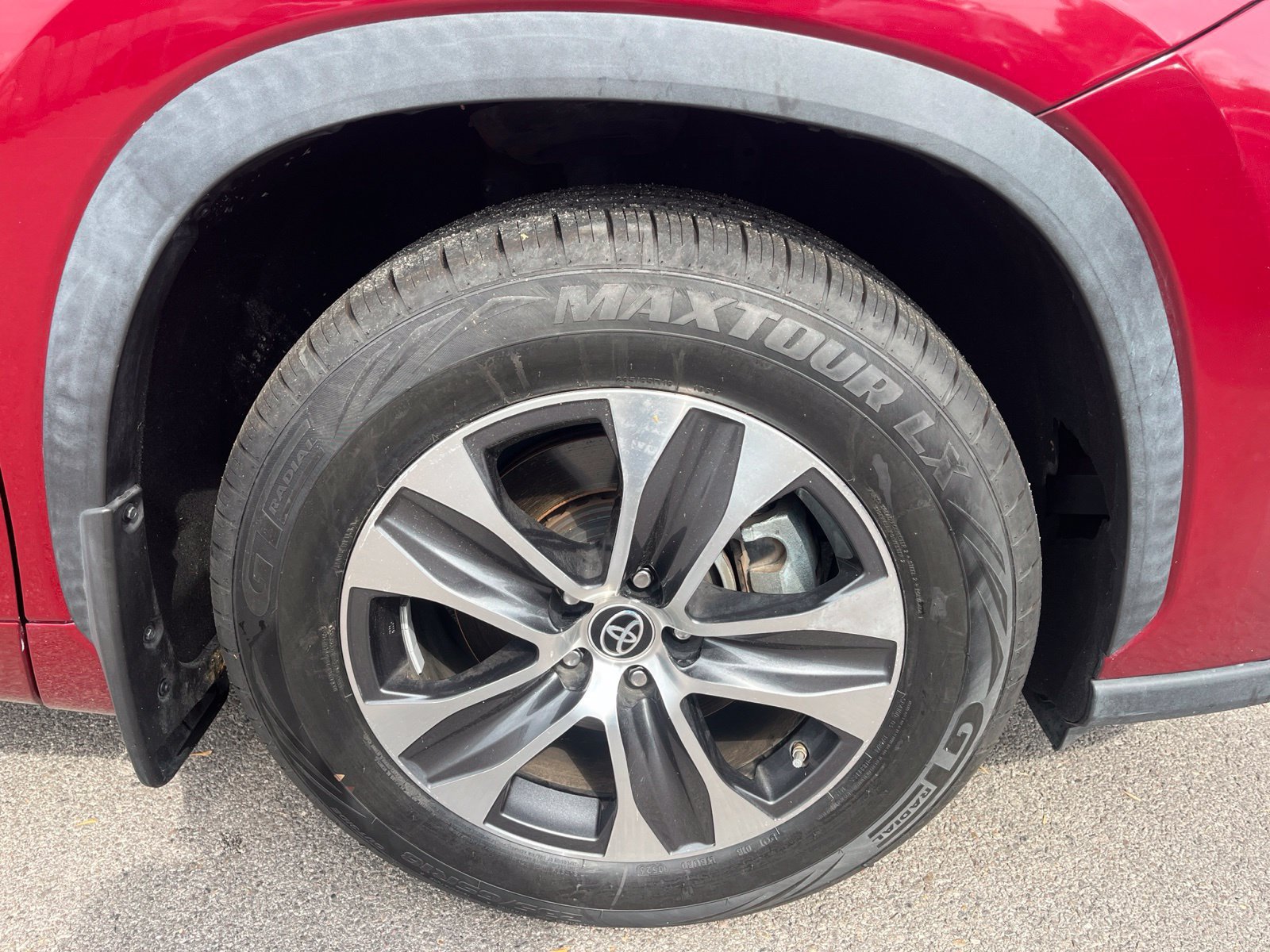 Used 2022 Toyota Highlander XLE FWD image 10