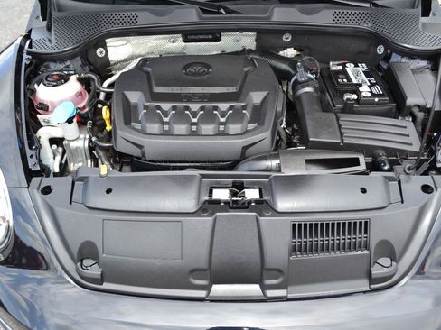 Used 2019 Volkswagen Beetle 2.0T S FWD image 33