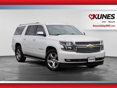 Used 2017 Chevrolet Suburban Premier AWD/4WD image 1