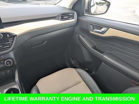 Certified 2021 Ford Escape Titanium w/ Titanium Elite Package FWD image 17