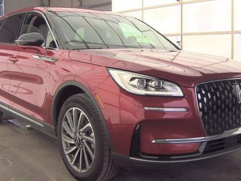 Used 2025 Lincoln Corsair Reserve w/ Rear Removable Package Tray image 3