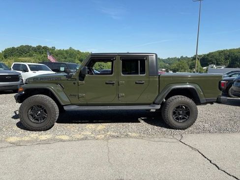 Used 2021 Jeep Gladiator Sport AWD/4WD image 2